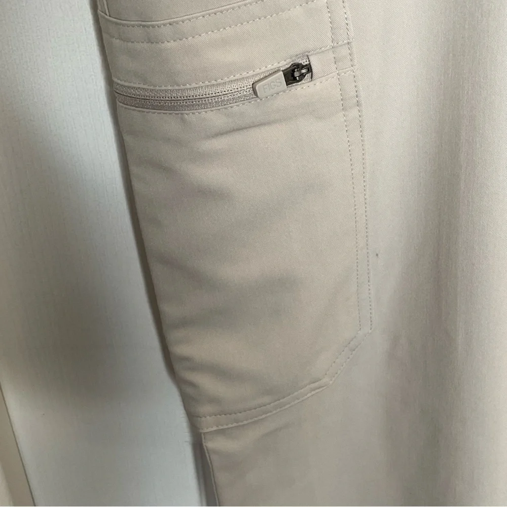 Figs Cairo Cargo Scrub Pants in Slate Gray with Neon Yellow Drawstring 5XLR